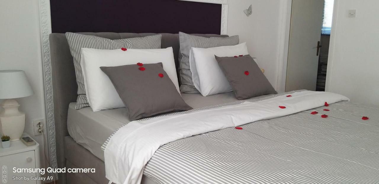 Apartman Felice Starigrad Paklenica Eksteriør billede